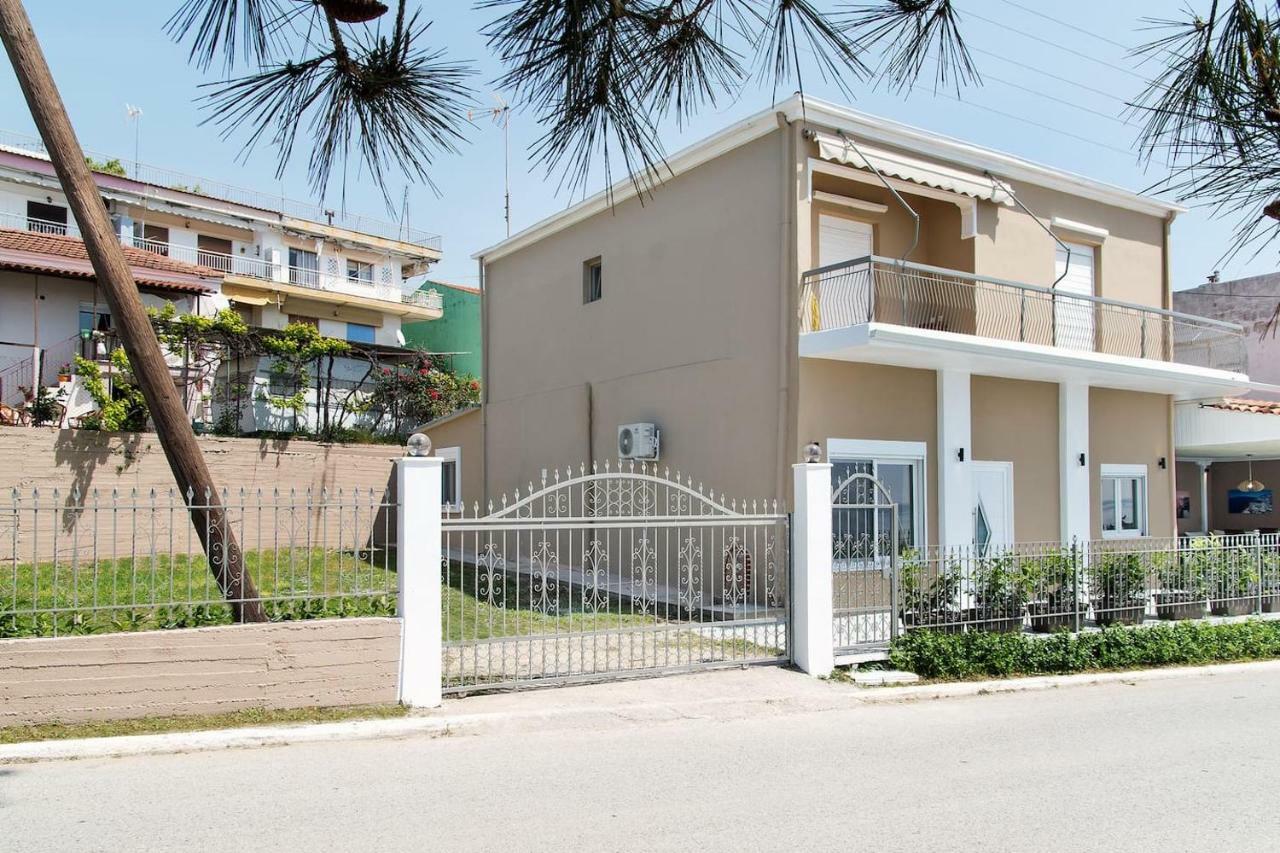 Villa Alexandra Nea Irakleia Exterior photo